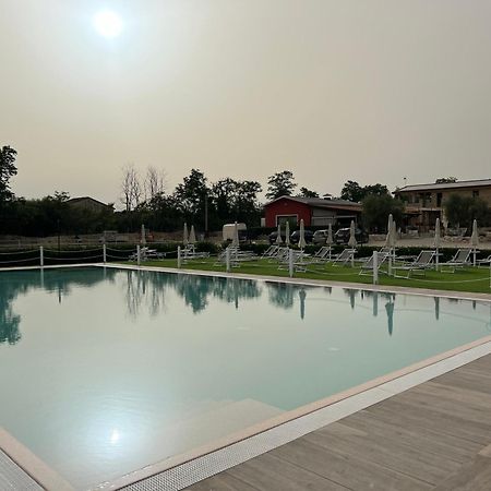 Ll Crinale Village Colli del Tronto Ngoại thất bức ảnh