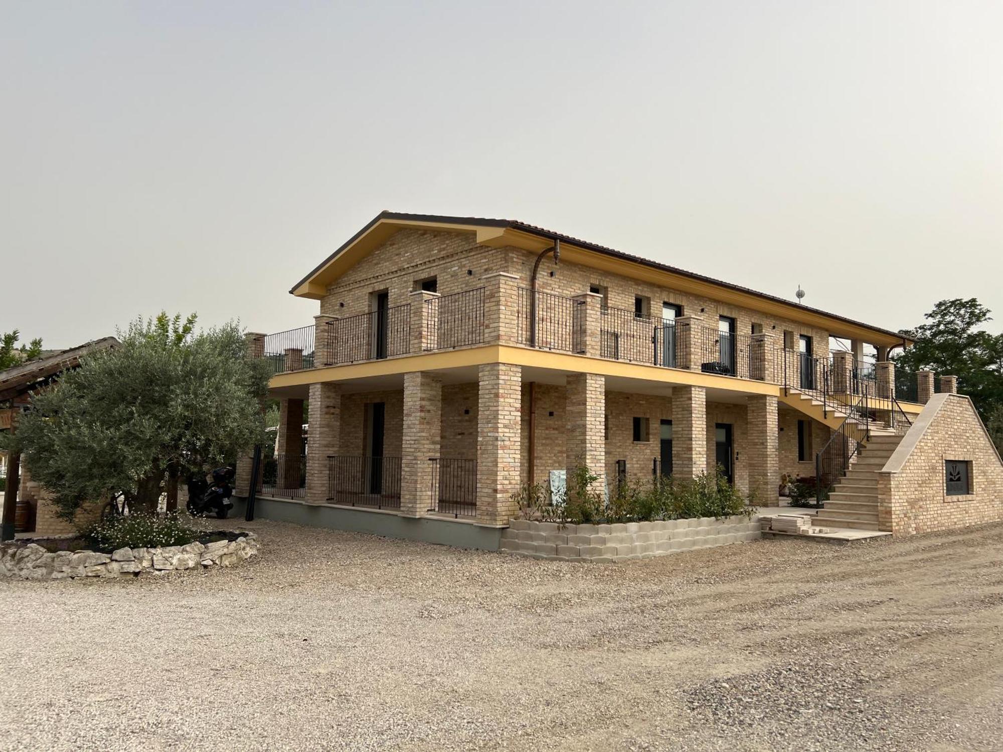 Ll Crinale Village Colli del Tronto Ngoại thất bức ảnh