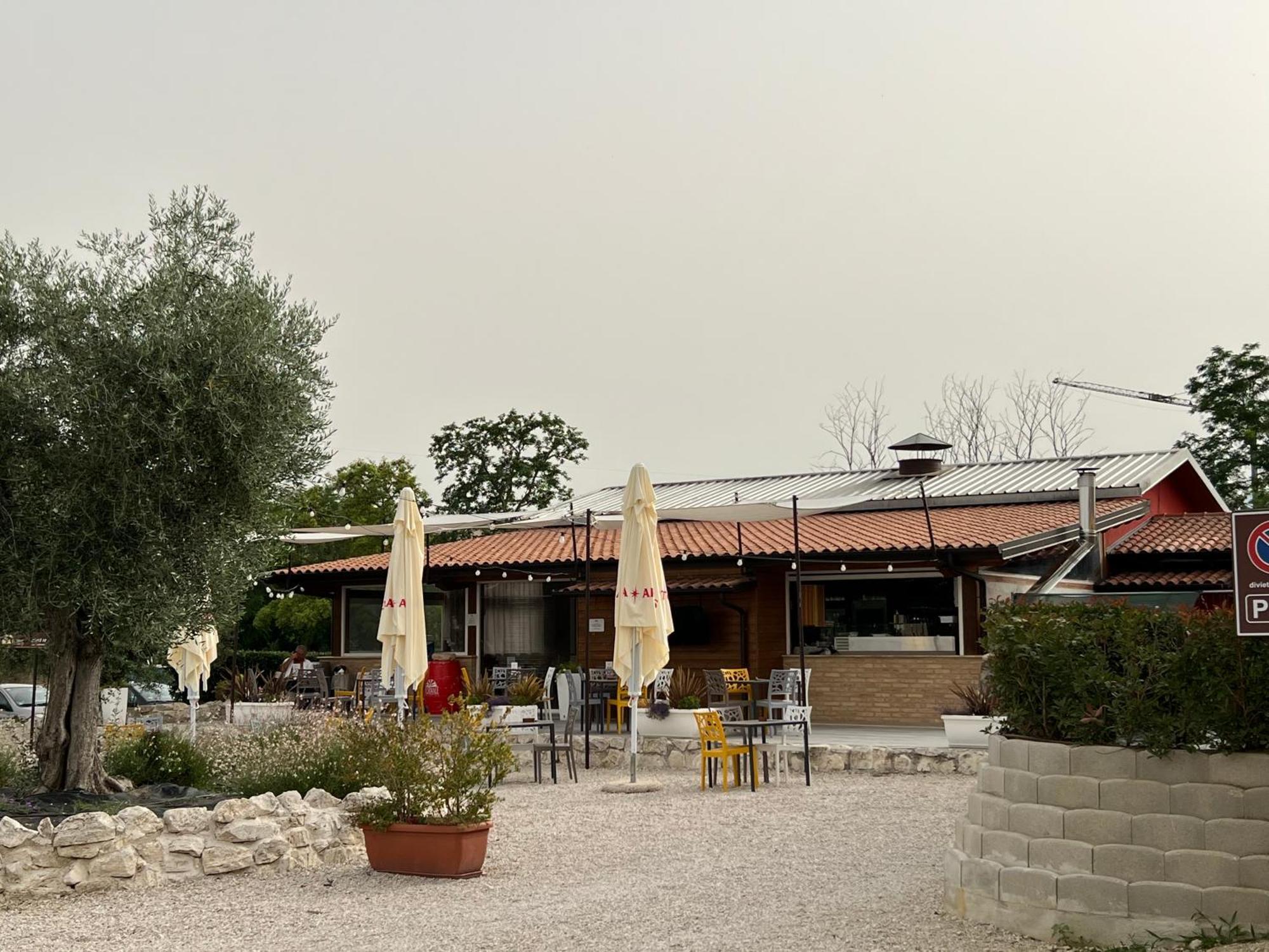 Ll Crinale Village Colli del Tronto Ngoại thất bức ảnh