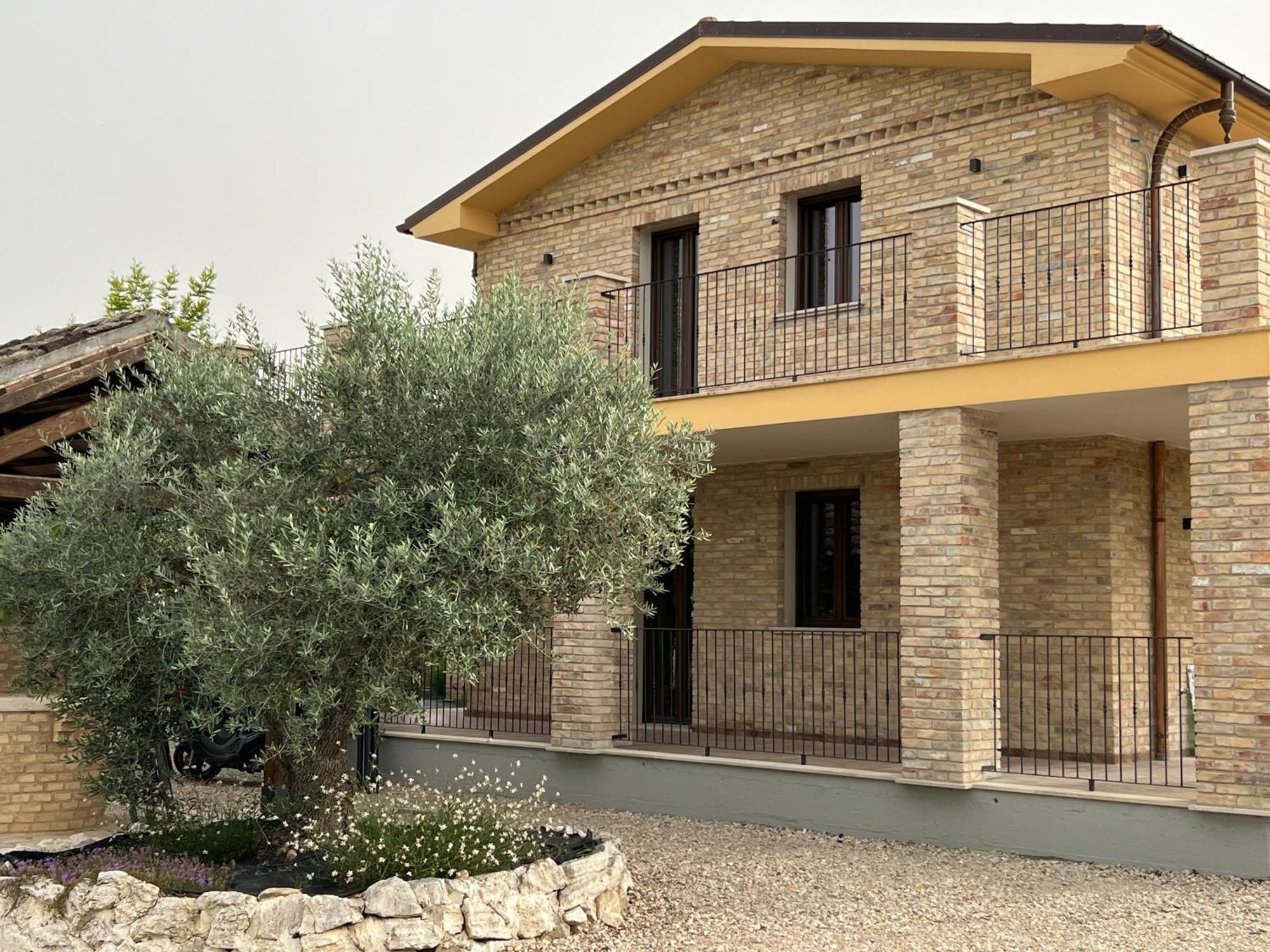 Ll Crinale Village Colli del Tronto Ngoại thất bức ảnh