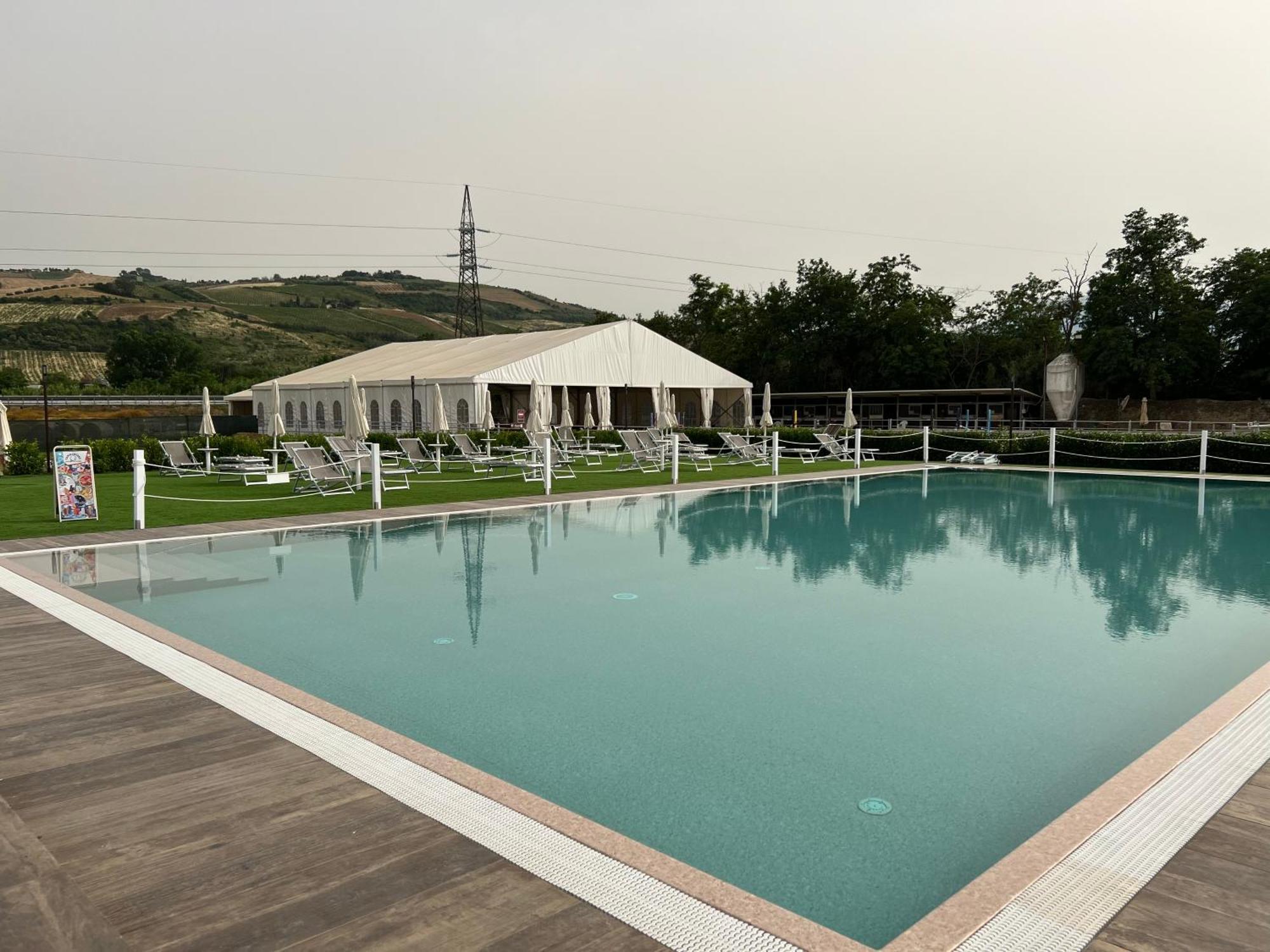 Ll Crinale Village Colli del Tronto Ngoại thất bức ảnh