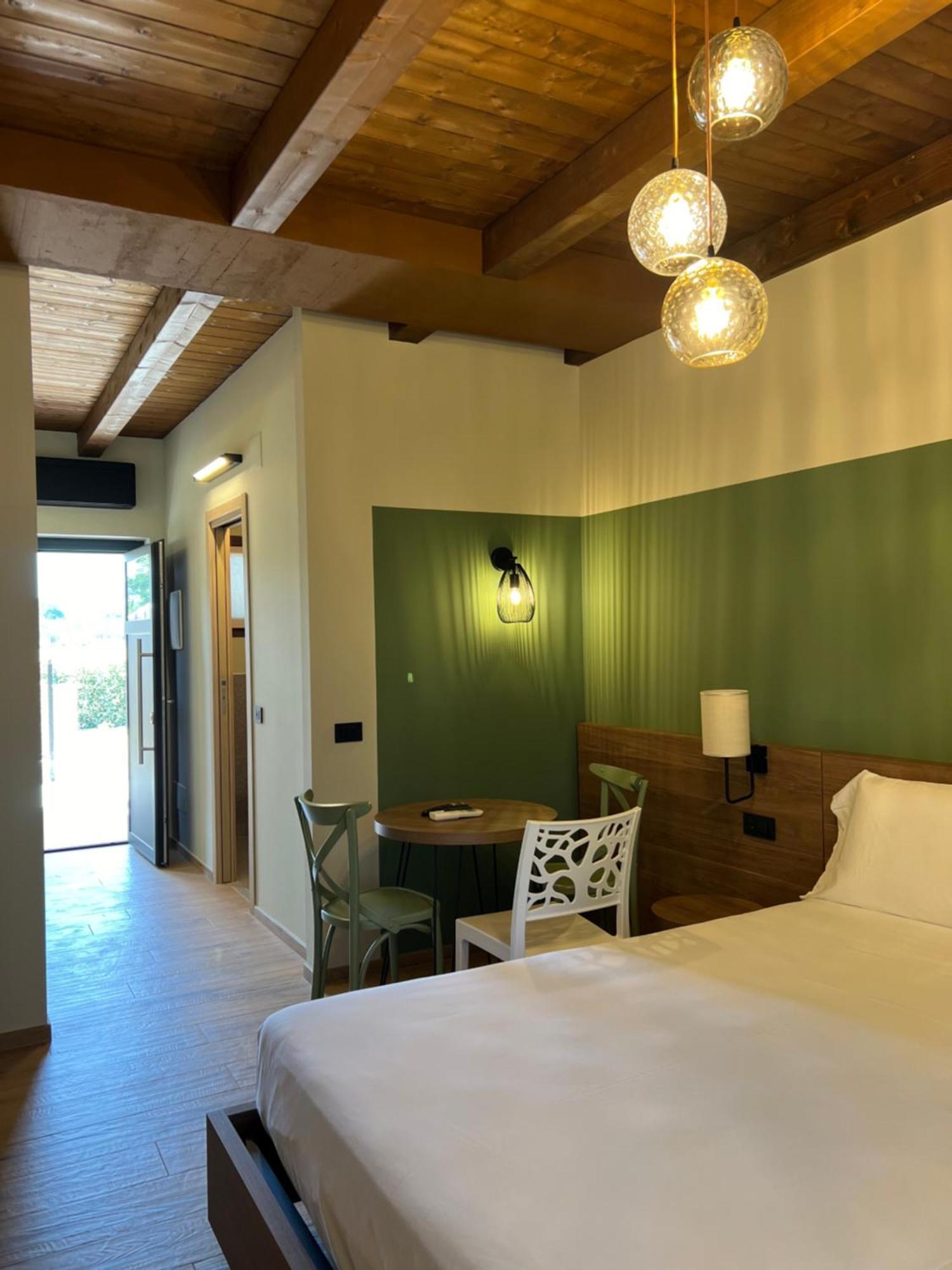 Ll Crinale Village Colli del Tronto Ngoại thất bức ảnh